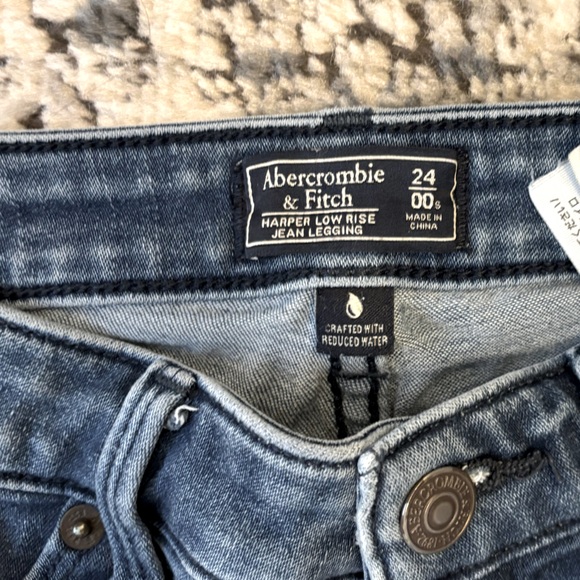 Abercrombie and Fitch Harper low rise Jean jegging 24/00s - Picture 3 of 3